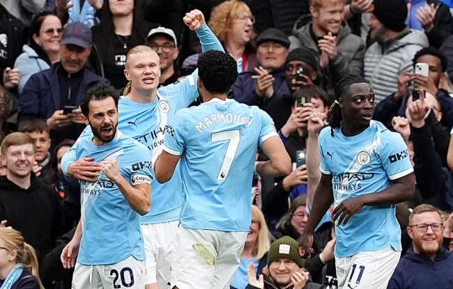 Ảnh bài viết Doku - Haaland rực sáng, Man City phả hơi nóng lên Arsenal