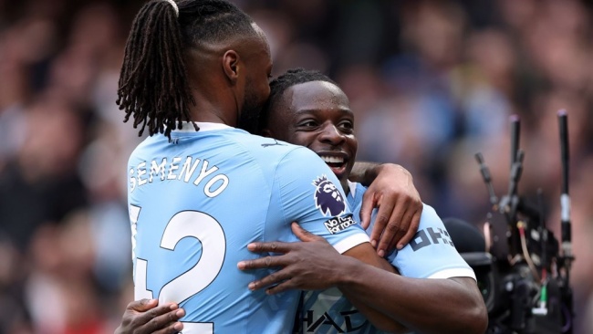 Doku lập công cho Man City.