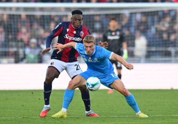Napoli đặt mục tiêu giành trọn 3 điểm trước Bologna.
