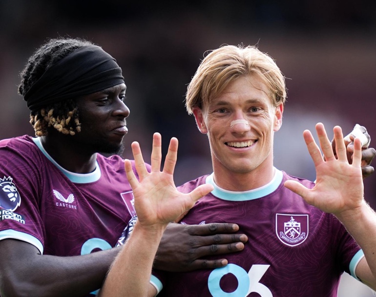 Burnley đã giành được 1 điểm trước Villa.