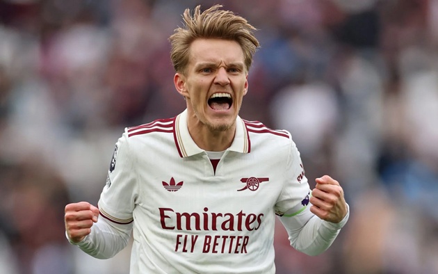 Ảnh bài viết Martin Odegaard sửa sai cho Mikel Arteta bằng đẳng cấp thiên tài