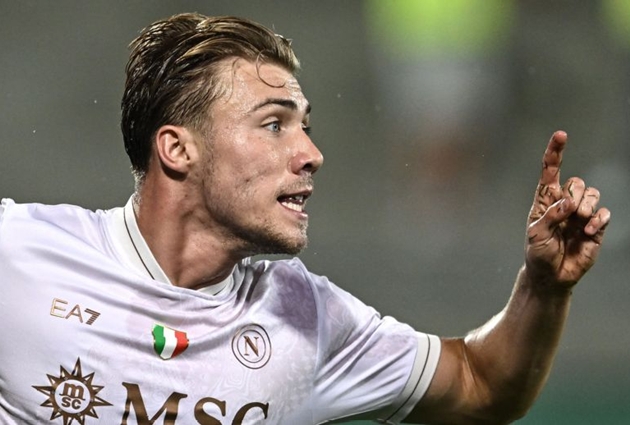 Ảnh bài viết MU nhận 44 triệu euro bán Hojlund để đón Ederson