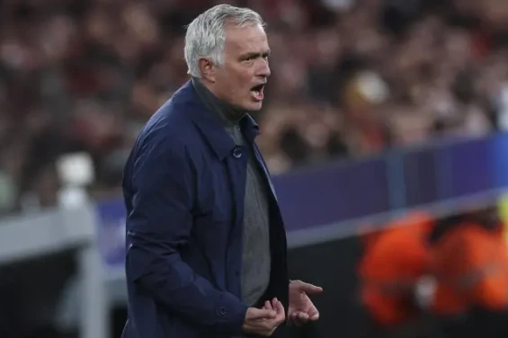 Mourinho đang là sự lựa chọn hàng đầu cho chiếc ghế nóng tại Bernabeu.
