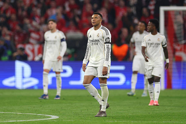 Real Madrid trải qua một mùa giải trắng tay.