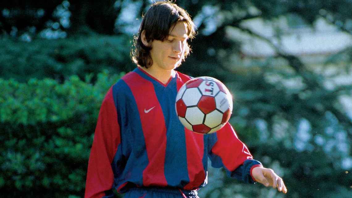 Messi rời quê nhà đến Tây Ban Nha từ nhỏ.