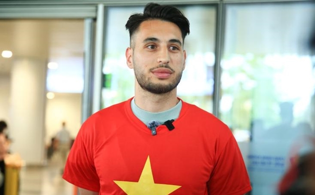 Ảnh bài viết Julien Mouillon bất ngờ lộ diện và sắp cập bến CAHN?