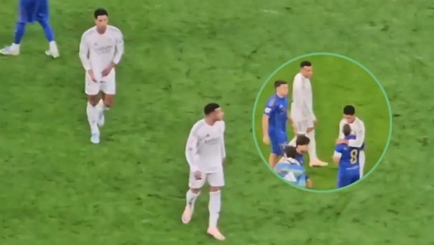 Real Madrid thắng trận nhưng nội bộ vẫn dậy sóng.