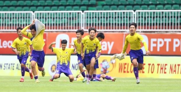 Ảnh bài viết U14 Hà Nội lên ngôi vương giải quốc tế sau màn "đấu súng" nghẹt thở