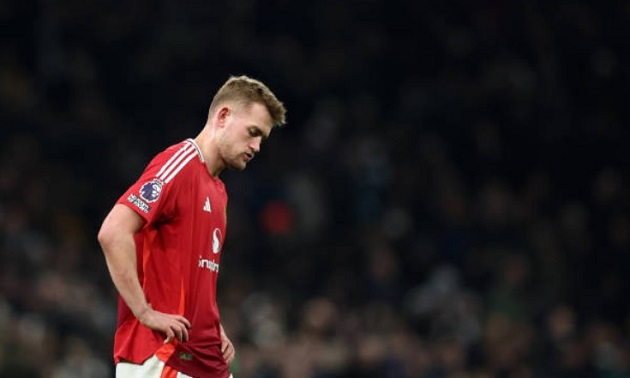 Ảnh bài viết De Ligt phẫu thuật lưng, Man Utd thêm lo