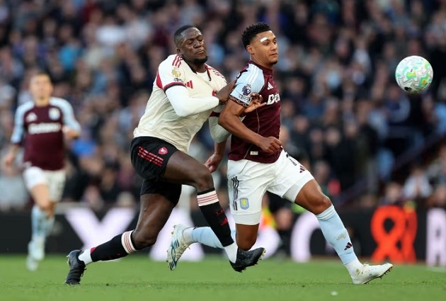 Ảnh bài viết Watkins chê hàng thủ Liverpool rời rạc