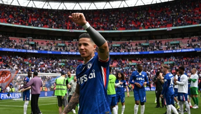 Ảnh bài viết Thay Casemiro, Enzo Fernandez được tiến cử cho Man Utd