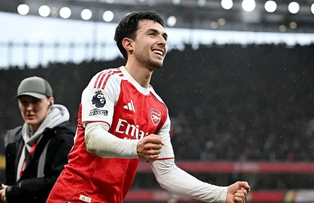 Ảnh bài viết Zubimendi khuyên Arsenal phớt lờ đối thủ đua vô địch