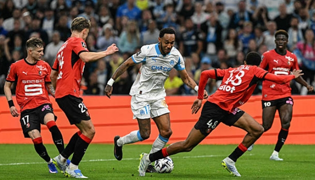 Ảnh bài viết Aubameyang nổ súng, Marseille hạ Rennes 3-1