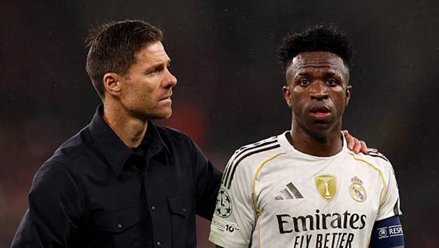 Xabi Alonso từng gặp vấn đề tại Real Madrid.