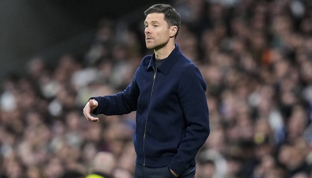 Xabi Alonso đứng trước nhiệm vụ tái thiết Chelsea đầy gian nan.