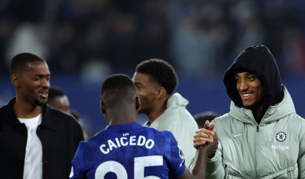 Chelsea có chiến thắng cần thiết trước Spurs.