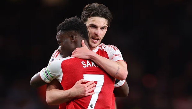 Ảnh bài viết Arsenal lần đầu in logo vàng lên áo đấu nhờ vô địch Ngoại hạng Anh