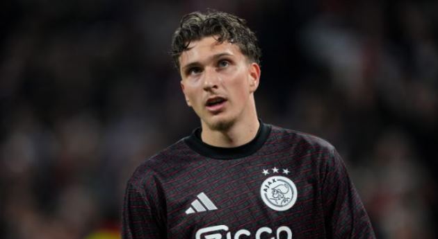 Ảnh bài viết Man Utd nhắm Mika Godts, sao trẻ ghi 17 bàn của Ajax