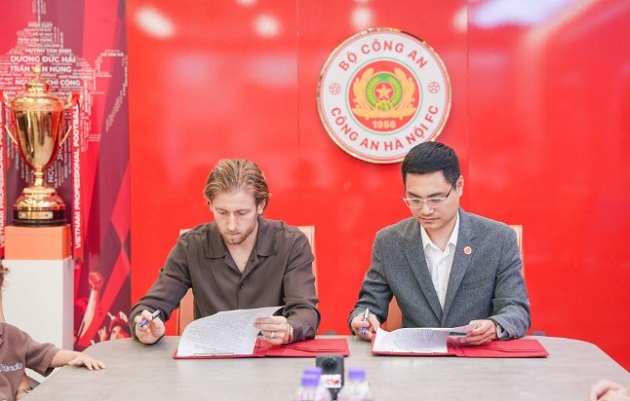 Ảnh bài viết Điểm tin bóng đá Việt Nam 23/5: CAHN giữ chân Stefan Mauk; Thanh Hóa bị FIFA cấm chuyển nhượng