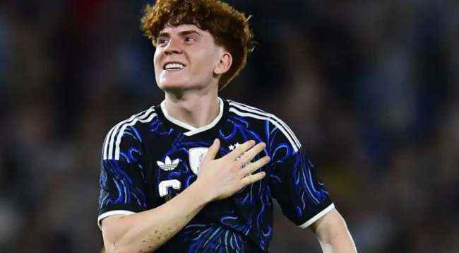 Chelsea sắp có chữ ký của Valentin Barco.