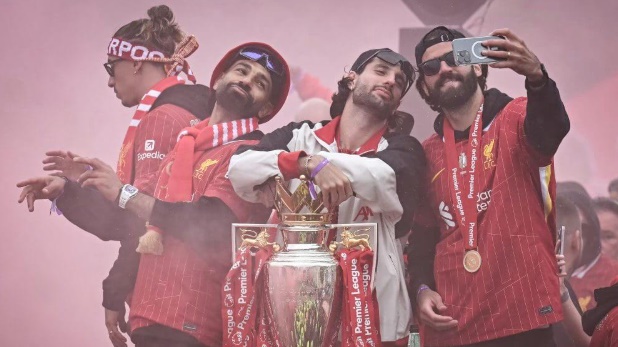 Ảnh bài viết Tạm biệt "Vua Ai Cập", phù thủy vĩ đại của Liverpool