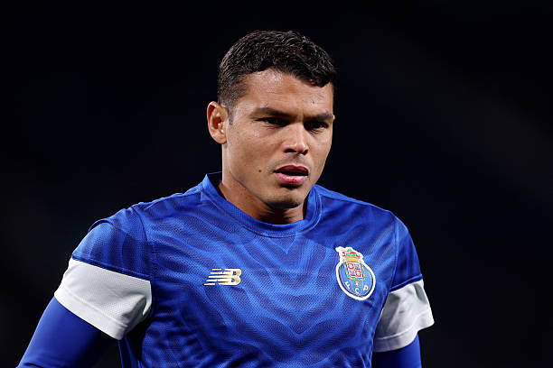 Chelsea chưa có kế hoạch tái hợp Thiago Silva.