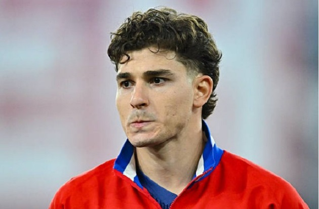 Alvarez là một trong 3 mục tiêu hàng công của Barca.