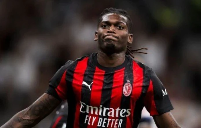 Ảnh bài viết Tin đồn chuyển nhượng sáng 24/5: MU dẫn đầu thương vụ Rafael Leao; Chelsea lôi kéo Thiago Silva