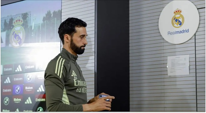 Ảnh bài viết Alvaro Arbeloa bỏ buổi họp báo cuối cùng ở Real Madrid