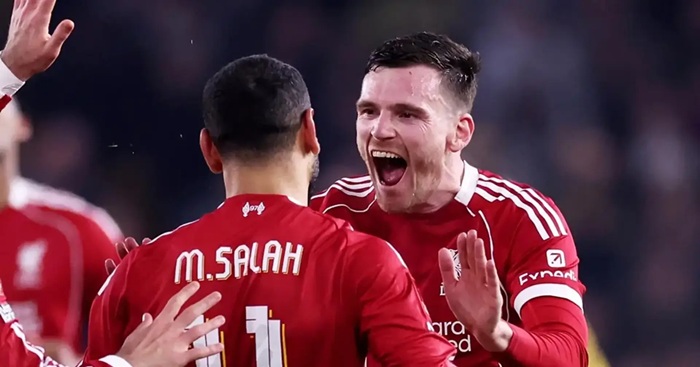 Ảnh bài viết Van Dijk tri ân đầy cảm xúc đến Salah và Robertson