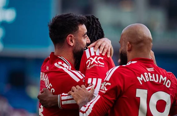 Ảnh bài viết Cán mốc 21 kiến tạo, Bruno Fernandes giúp MU đè bẹp Brighton