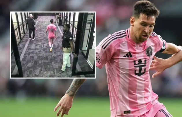 Messi dính chấn thương trước khi hội quân cùng Argentina.