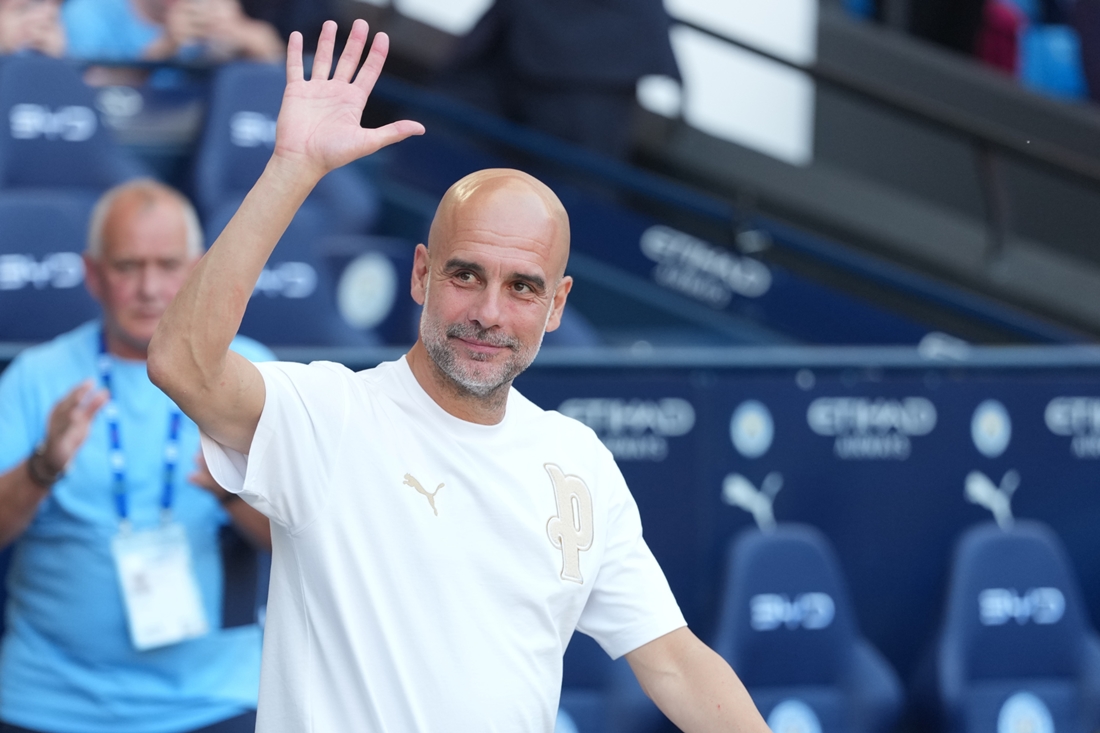 Pep Guardiola chia tay Man City sau 10 đầy ắp những vinh quang.
