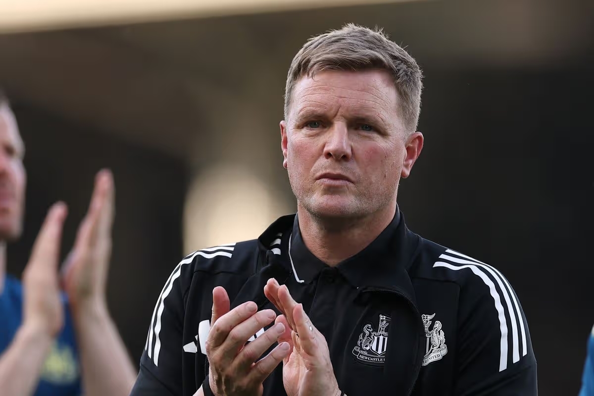 Eddie Howe được cho sẽ tiếp tục gắn bó với Newcastle.