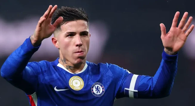 Enzo Fernandez đang là mục tiêu tiềm năng của Man City.