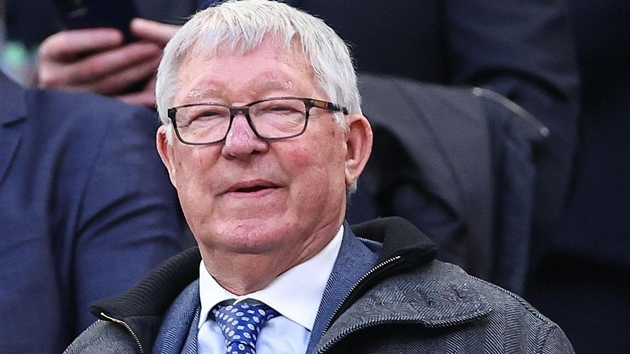 Sir Alex Ferguson gặp vấn đề sức khỏe thời gian gần đây.