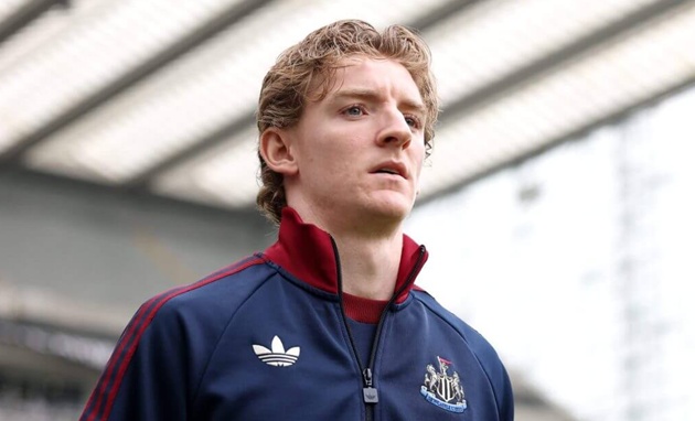 Gordon đã tỏa sáng tại Champions League và rất chăm pressing.