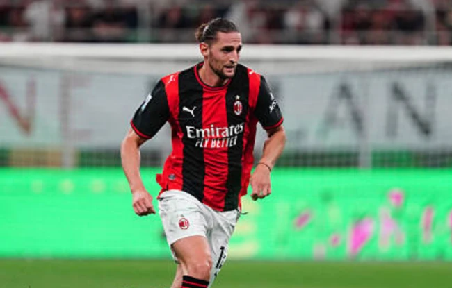 Rabiot lọt tầm ngắm Napoli.