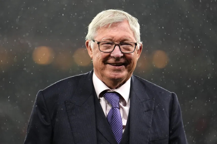 Sir Alex Ferguson là huấn luyện viên huyền thoại của Manchester United.