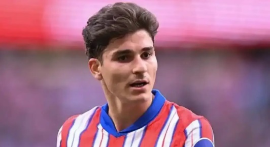 Ảnh bài viết Julian Alvarez từ chối PSG, quyết tâm gia nhập Barca