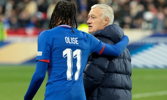 Ảnh bài viết Deschamps khuyên Bayern giữ Olise trước lời mời từ Real Madrid