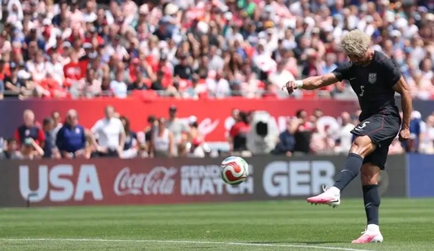 Ảnh bài viết Tuyển Mỹ phơi bày tử huyệt hàng thủ trước thềm World Cup
