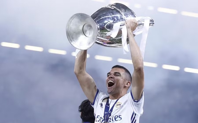 Ảnh bài viết Real Madrid có thể tạo kế hoạch tái hợp Mourinho và Pepe