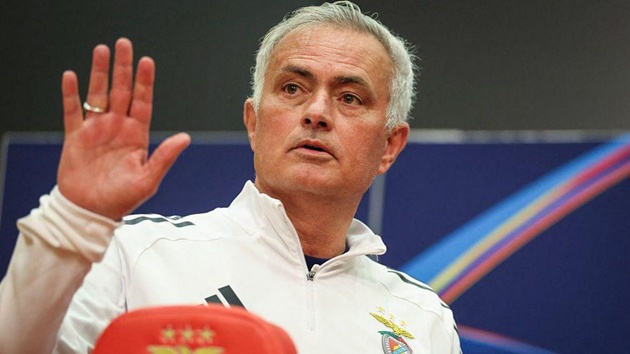 Ảnh bài viết Real Madrid chuẩn bị bổ nhiệm Mourinho sau khi Perez thắng cử