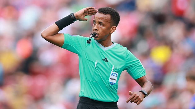 Ảnh bài viết Trọng tài Somalia bị Mỹ cấm dự World Cup sẽ bắt trận Siêu cúp châu Âu