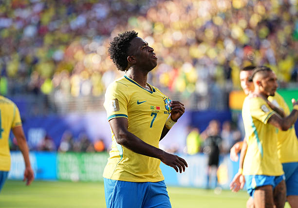 Ảnh bài viết Vinicius chê mặt sân khô cứng khiến tuyển Brazil hòa Morocco