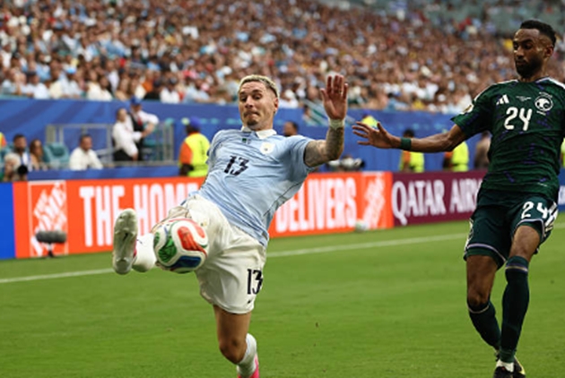 Guillermo Varela – 6.9: Lên công về thủ nhịp nhàng bên hành lang phải. Anh liên tục cung cấp những quả tạt chất lượng, điển hình là đường chuyền dọn cỗ cho Vinas dứt điểm trong hiệp hai.