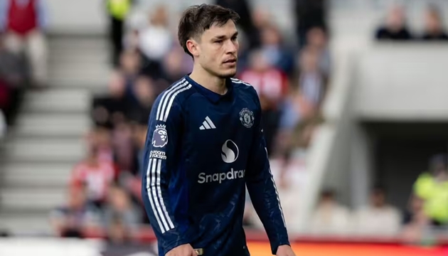 Manuel Ugarte có thể gia nhập AC Milan theo chân Ruben Amorim.