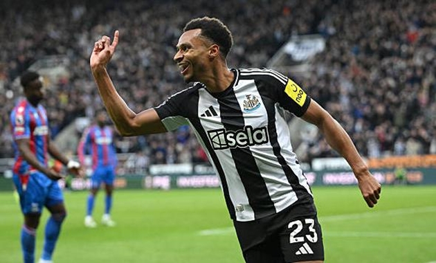 Ảnh bài viết Newcastle thăng hoa, người thay thế Eddie Howe hết lời khen ngợi 1 cái tên