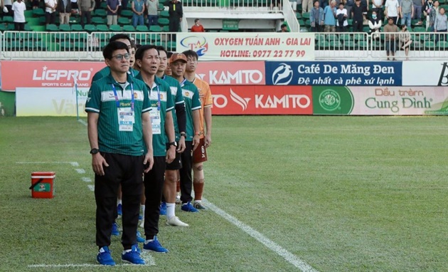 Ảnh bài viết HAGL và ''Cơn thịnh nộ'' bên ngoài đường biên